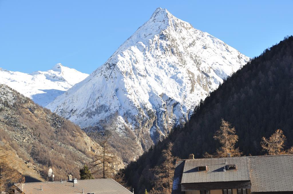 Apartmenthaus Holiday Saas-Fee Exterior foto
